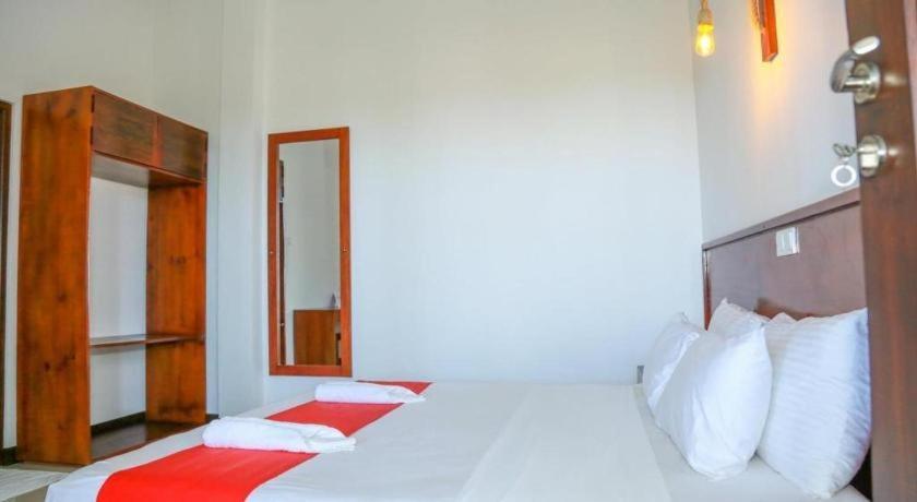 אונה ואטונה Sea Cloud Dalawella Hotel מראה חיצוני תמונה